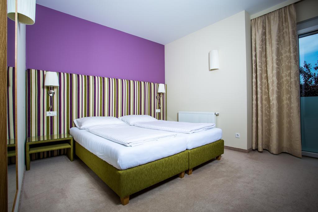 Hotel Bauernwirt Graz Habitación foto